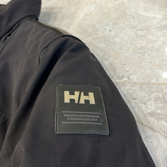 Men’s Helly Hansen Winter Parka with Helly Tech Protection - Size L (Regular) - Picture 3 of 10